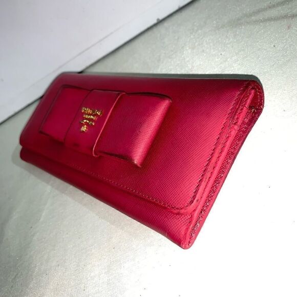 💥AUTHENTIC💥Prada Saffiano Leather Bow Wallet - Picture 4 of 14